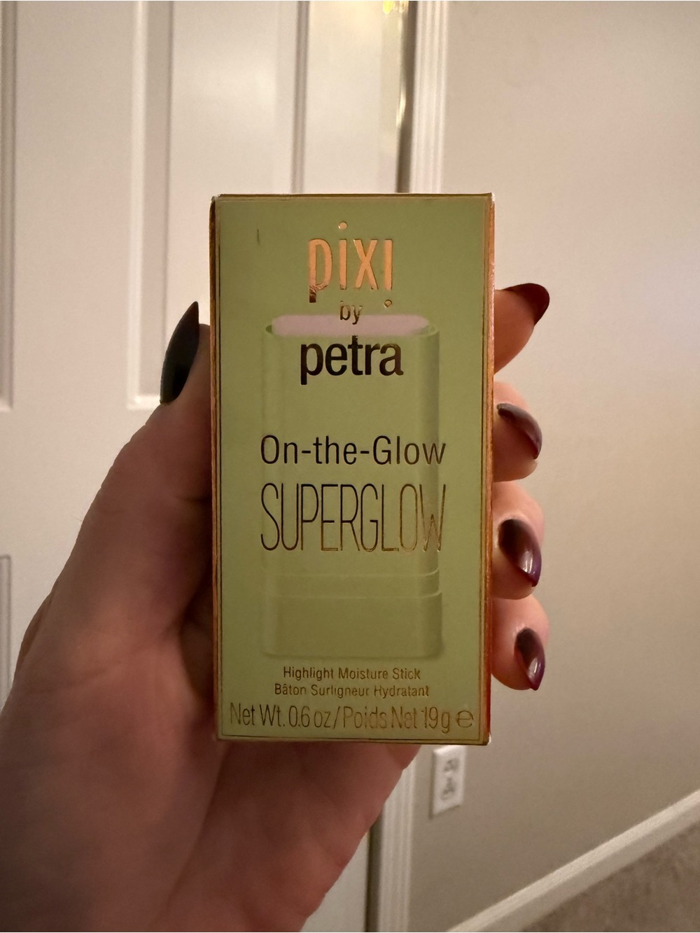 Pixi by Petra On-The-Glow Superglow Highlight Moisture Stick in Petal Dew - Picture 3 of 5